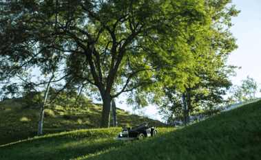 Automatic vs Traditional Lawn Mowers