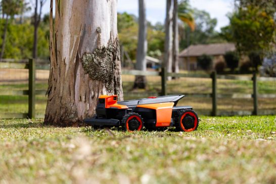 Commercial Robotic Mowers: A Contractor’s Guide to Smarter Mowing